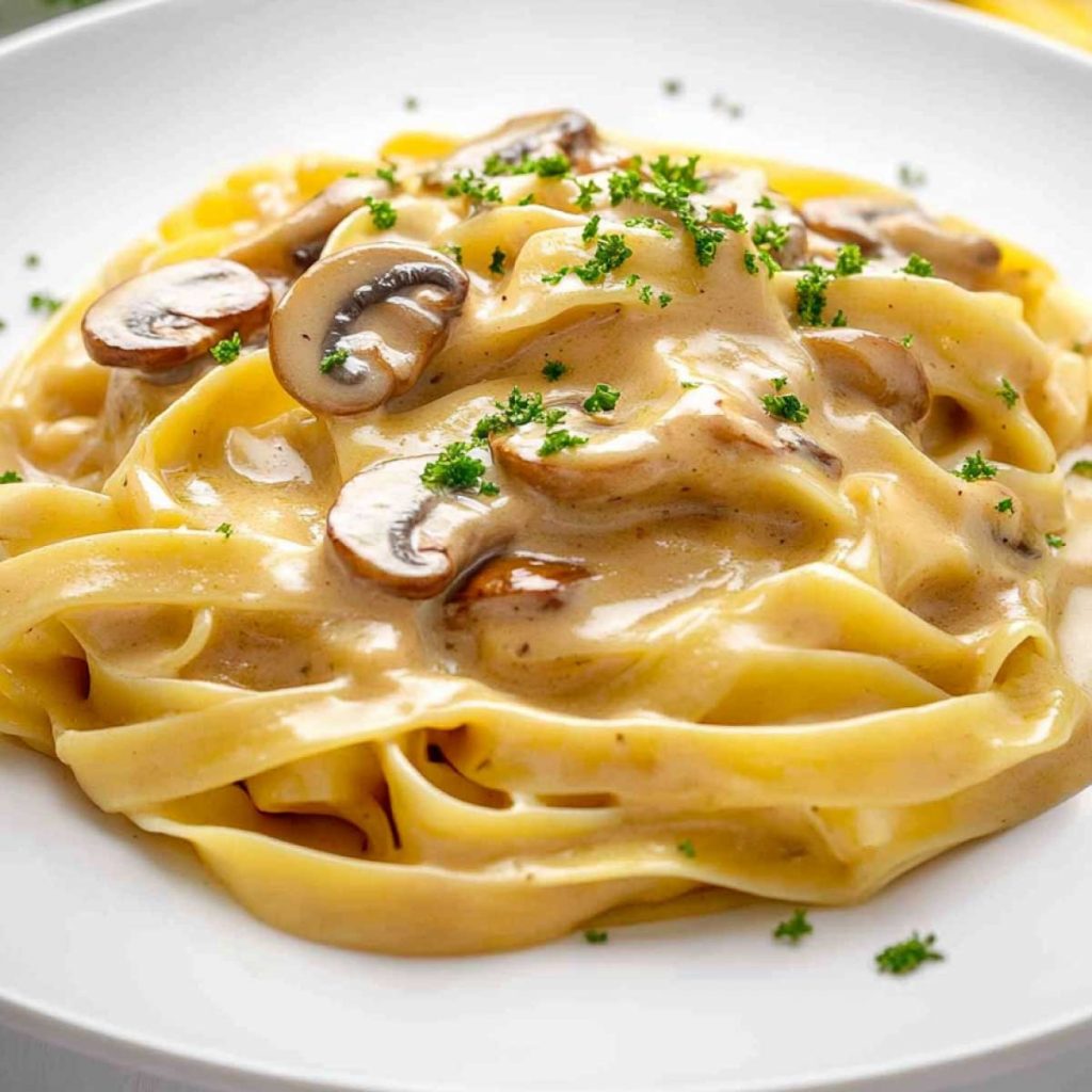 Tagliatelle allo zafferano con champignon