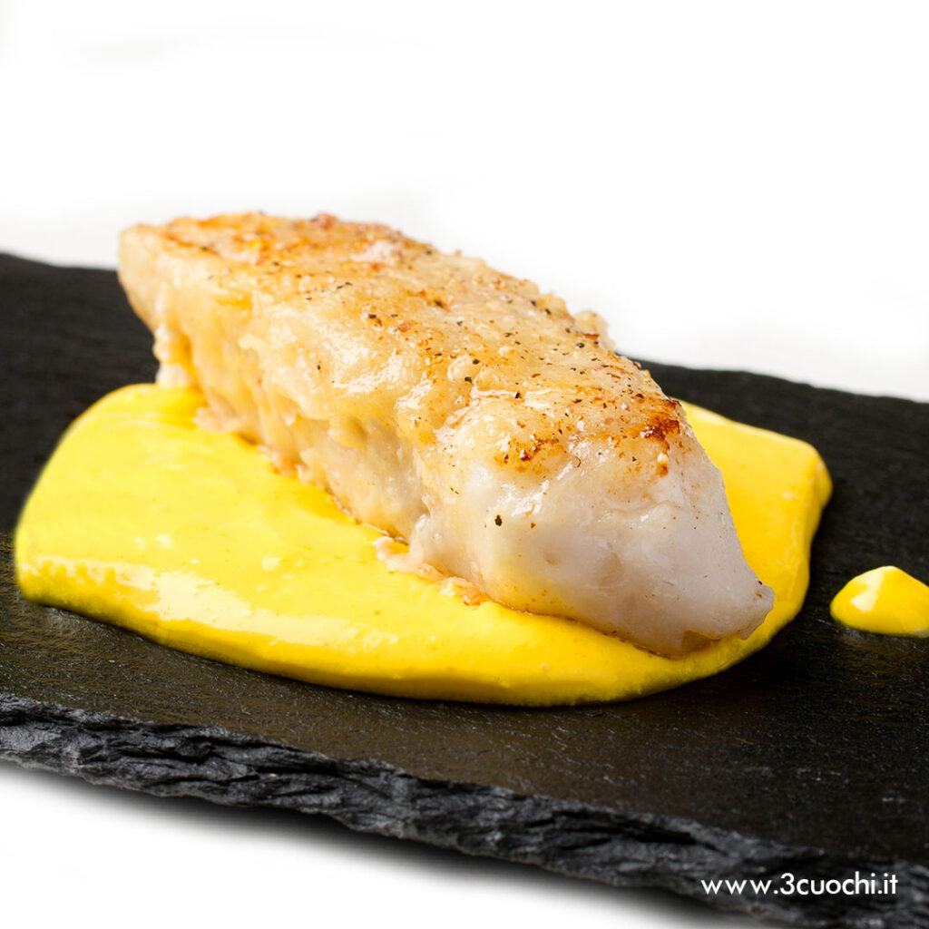 Filetti di nasello con salsa al mascarpone e Zafferano