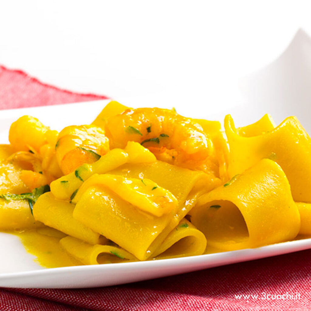 Calamarata con mazzancolle, totani e Zafferano