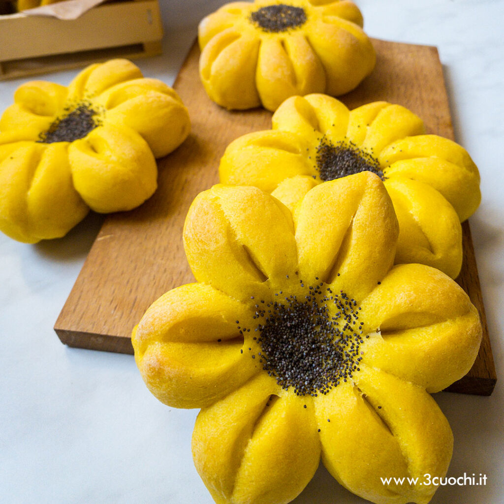 Girasoli di pane allo Zafferano